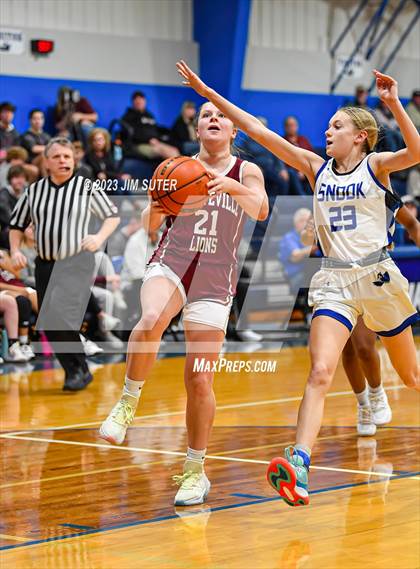 Thumbnail 1 in Snook vs Fayetteville photogallery.