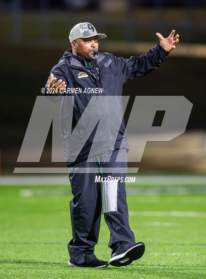 Thumbnail 3 in Cypress Falls vs Cy-Fair photogallery.