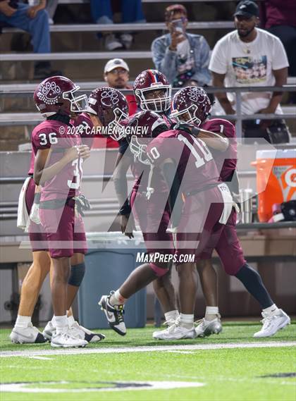 Thumbnail 3 in Cypress Falls vs Cy-Fair photogallery.