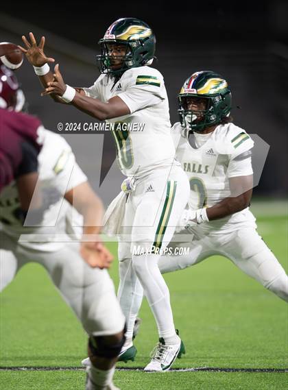 Thumbnail 1 in Cypress Falls vs Cy-Fair photogallery.