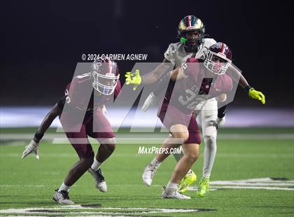 Thumbnail 3 in Cypress Falls vs Cy-Fair photogallery.