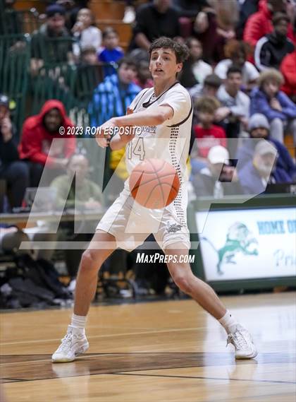 Thumbnail 3 in Wyandanch vs Kings Park (NYSPHSAA Section XI Class A Semifinal)  photogallery.