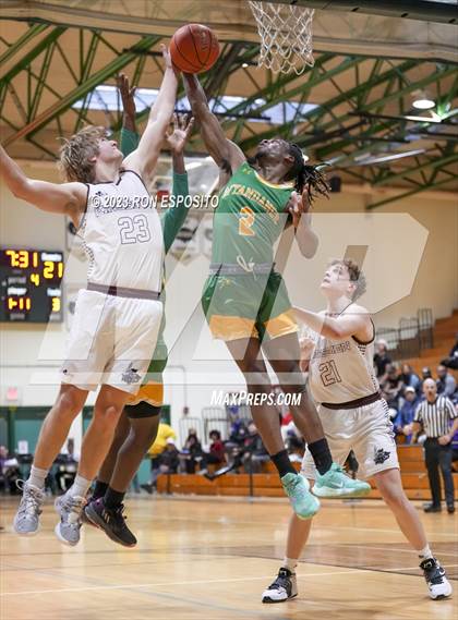Thumbnail 3 in Wyandanch vs Kings Park (NYSPHSAA Section XI Class A Semifinal)  photogallery.
