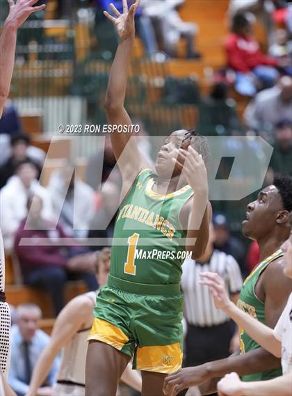 Thumbnail 3 in Wyandanch vs Kings Park (NYSPHSAA Section XI Class A Semifinal)  photogallery.