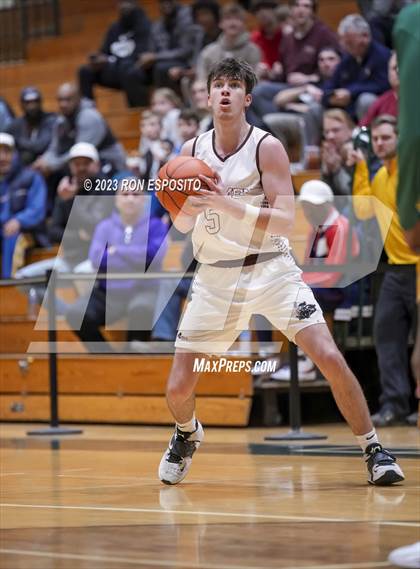 Thumbnail 1 in Wyandanch vs Kings Park (NYSPHSAA Section XI Class A Semifinal)  photogallery.