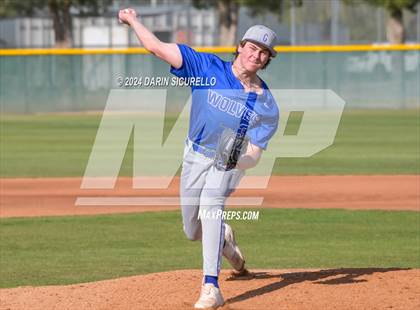 Thumbnail 2 in Grandview vs Hamilton (Coach Bob National Invitational) photogallery.