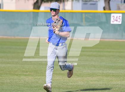Thumbnail 2 in Grandview vs Hamilton (Coach Bob National Invitational) photogallery.