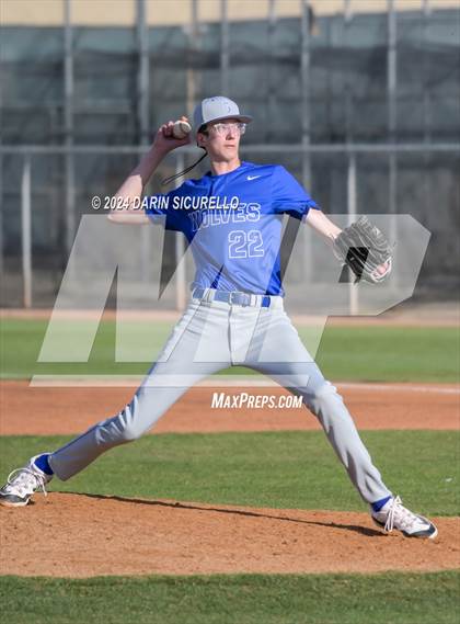 Thumbnail 1 in Grandview vs Hamilton (Coach Bob National Invitational) photogallery.