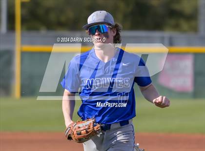 Thumbnail 2 in Grandview vs Hamilton (Coach Bob National Invitational) photogallery.