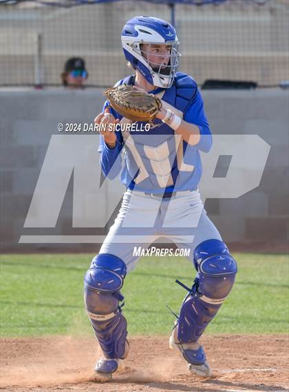 Thumbnail 2 in Grandview vs Hamilton (Coach Bob National Invitational) photogallery.