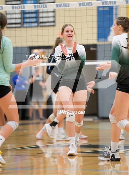 Thumbnail 2 in Estrella Foothills vs Flagstaff (AIA 4A Round 1 Playoff) photogallery.