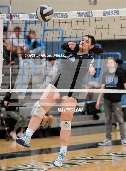 Thumbnail 2 in Estrella Foothills vs Flagstaff (AIA 4A Round 1 Playoff) photogallery.