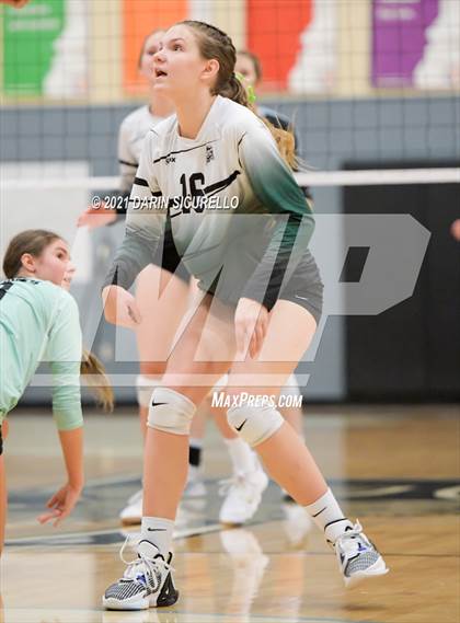 Thumbnail 2 in Estrella Foothills vs Flagstaff (AIA 4A Round 1 Playoff) photogallery.