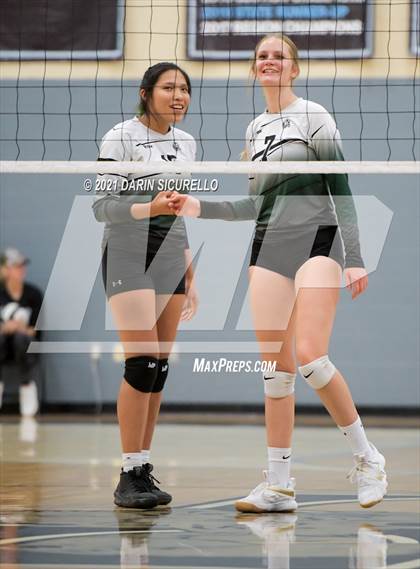 Thumbnail 1 in Estrella Foothills vs Flagstaff (AIA 4A Round 1 Playoff) photogallery.