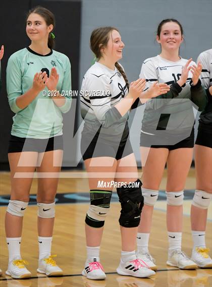 Thumbnail 3 in Estrella Foothills vs Flagstaff (AIA 4A Round 1 Playoff) photogallery.