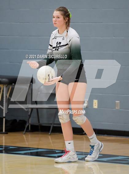 Thumbnail 2 in Estrella Foothills vs Flagstaff (AIA 4A Round 1 Playoff) photogallery.
