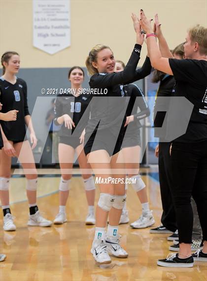 Thumbnail 2 in Estrella Foothills vs Flagstaff (AIA 4A Round 1 Playoff) photogallery.