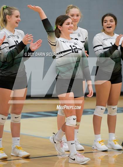 Thumbnail 1 in Estrella Foothills vs Flagstaff (AIA 4A Round 1 Playoff) photogallery.