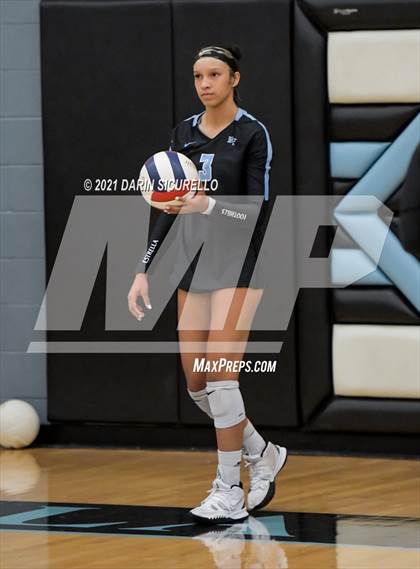 Thumbnail 3 in Estrella Foothills vs Flagstaff (AIA 4A Round 1 Playoff) photogallery.
