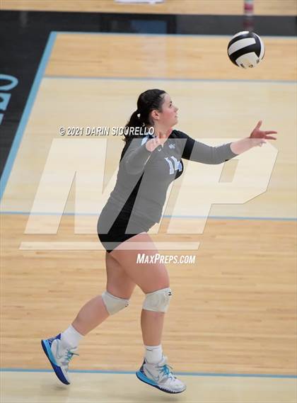 Thumbnail 1 in Estrella Foothills vs Flagstaff (AIA 4A Round 1 Playoff) photogallery.