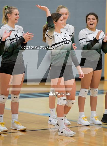 Thumbnail 2 in Estrella Foothills vs Flagstaff (AIA 4A Round 1 Playoff) photogallery.