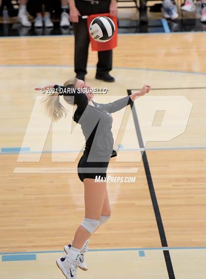 Thumbnail 1 in Estrella Foothills vs Flagstaff (AIA 4A Round 1 Playoff) photogallery.