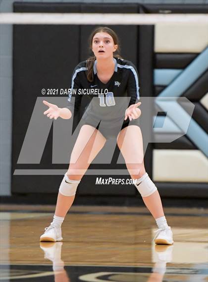Thumbnail 3 in Estrella Foothills vs Flagstaff (AIA 4A Round 1 Playoff) photogallery.