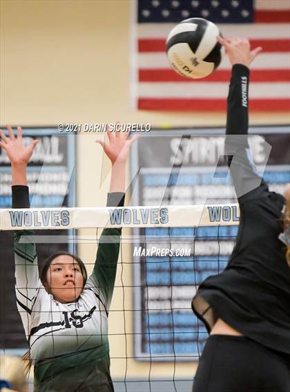 Thumbnail 3 in Estrella Foothills vs Flagstaff (AIA 4A Round 1 Playoff) photogallery.