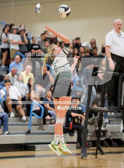 Thumbnail 1 in Estrella Foothills vs Flagstaff (AIA 4A Round 1 Playoff) photogallery.