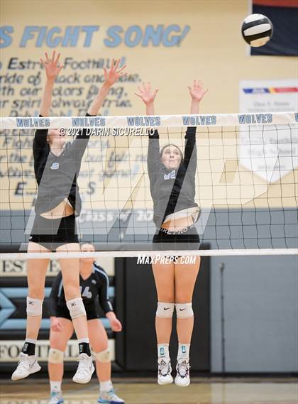 Thumbnail 3 in Estrella Foothills vs Flagstaff (AIA 4A Round 1 Playoff) photogallery.