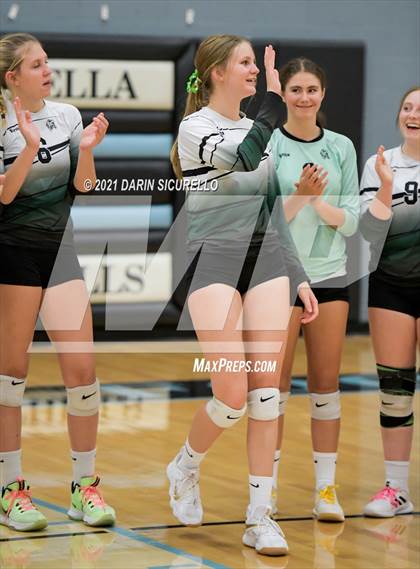 Thumbnail 2 in Estrella Foothills vs Flagstaff (AIA 4A Round 1 Playoff) photogallery.