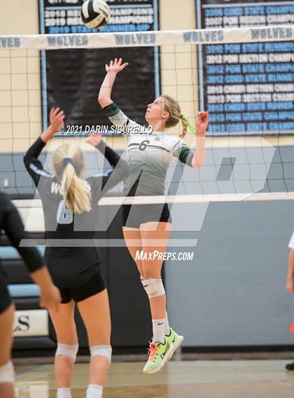 Thumbnail 2 in Estrella Foothills vs Flagstaff (AIA 4A Round 1 Playoff) photogallery.