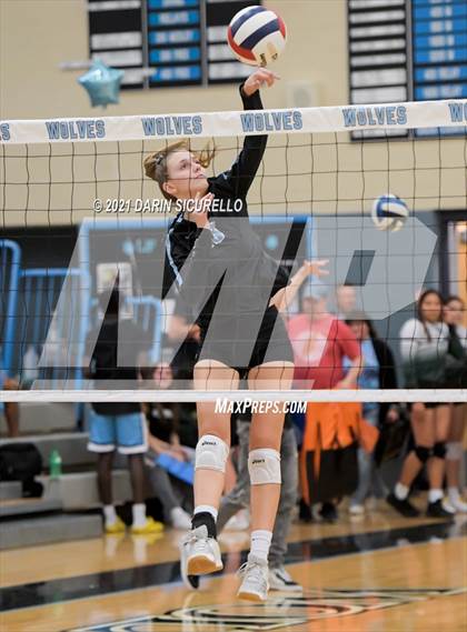 Thumbnail 1 in Estrella Foothills vs Flagstaff (AIA 4A Round 1 Playoff) photogallery.
