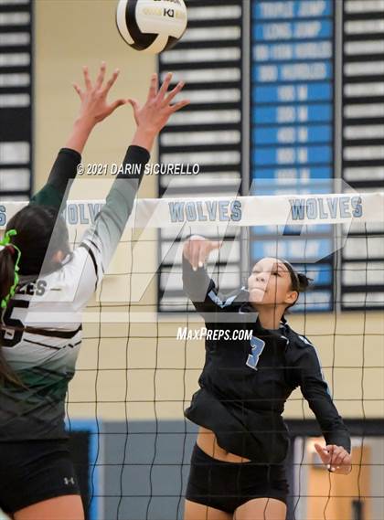 Thumbnail 1 in Estrella Foothills vs Flagstaff (AIA 4A Round 1 Playoff) photogallery.