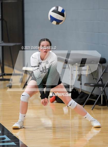 Thumbnail 1 in Estrella Foothills vs Flagstaff (AIA 4A Round 1 Playoff) photogallery.
