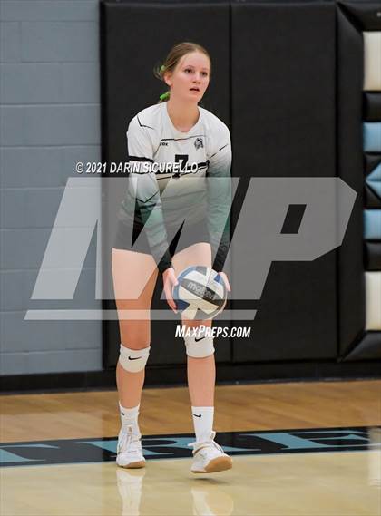 Thumbnail 3 in Estrella Foothills vs Flagstaff (AIA 4A Round 1 Playoff) photogallery.