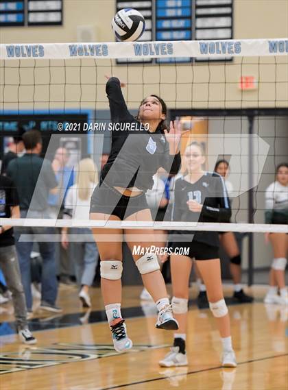 Thumbnail 2 in Estrella Foothills vs Flagstaff (AIA 4A Round 1 Playoff) photogallery.
