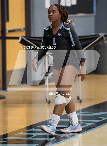 Thumbnail 2 in Estrella Foothills vs Flagstaff (AIA 4A Round 1 Playoff) photogallery.