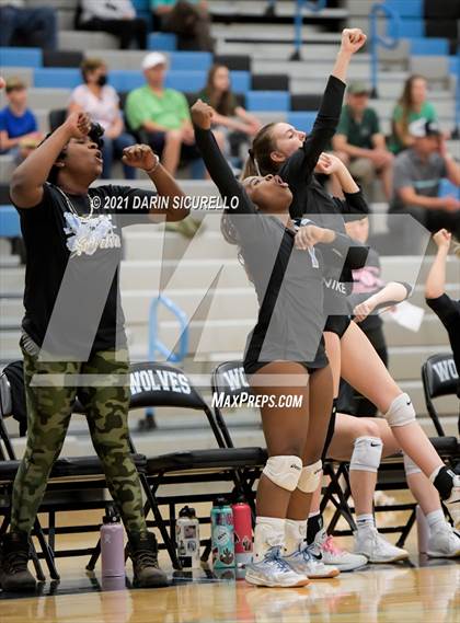 Thumbnail 3 in Estrella Foothills vs Flagstaff (AIA 4A Round 1 Playoff) photogallery.
