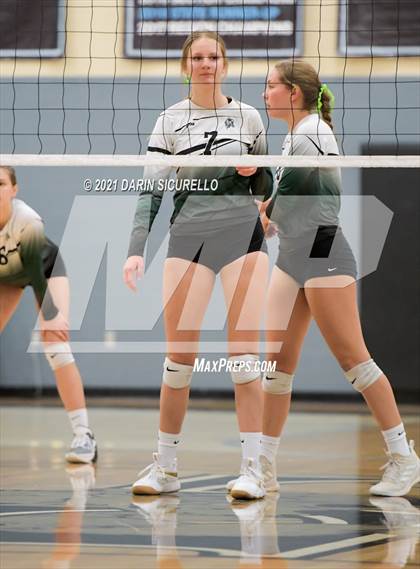 Thumbnail 1 in Estrella Foothills vs Flagstaff (AIA 4A Round 1 Playoff) photogallery.