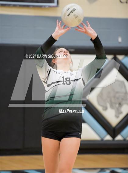 Thumbnail 2 in Estrella Foothills vs Flagstaff (AIA 4A Round 1 Playoff) photogallery.