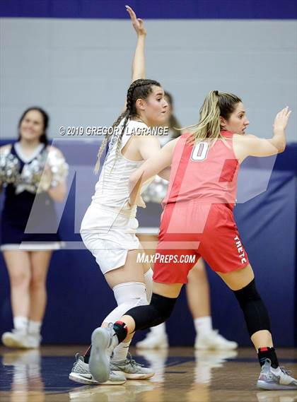 Thumbnail 2 in Liberty vs Lone Star photogallery.