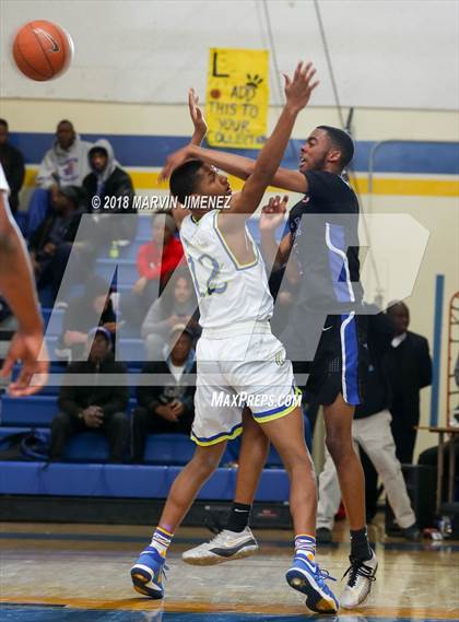 Thumbnail 3 in Crenshaw vs El Camino Real (CIF LACS 3rd Round Playoff) photogallery.