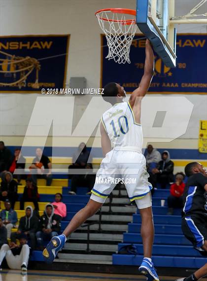Thumbnail 2 in Crenshaw vs El Camino Real (CIF LACS 3rd Round Playoff) photogallery.