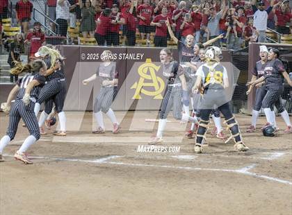 Thumbnail 3 in Coconino vs Salpointe Catholic (AIA 4A Final Awards) photogallery.