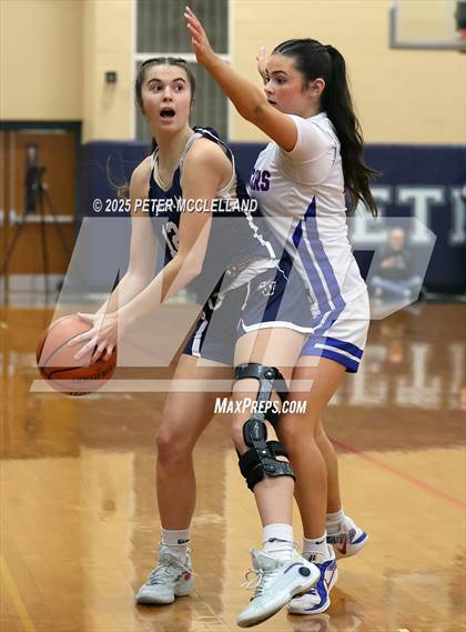 Thumbnail 2 in Londonderry vs Windham (NHIAA Division I Semi-Final Round) photogallery.