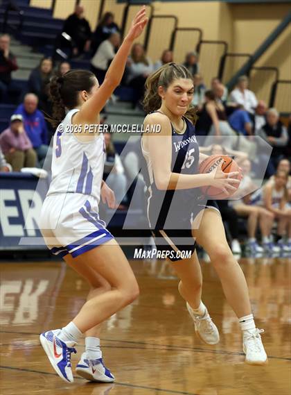 Thumbnail 3 in Londonderry vs Windham (NHIAA Division I Semi-Final Round) photogallery.