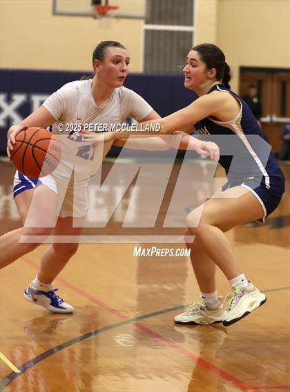 Thumbnail 3 in Londonderry vs Windham (NHIAA Division I Semi-Final Round) photogallery.