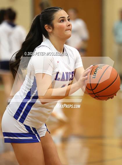 Thumbnail 1 in Londonderry vs Windham (NHIAA Division I Semi-Final Round) photogallery.
