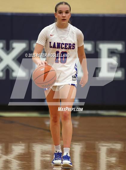 Thumbnail 3 in Londonderry vs Windham (NHIAA Division I Semi-Final Round) photogallery.